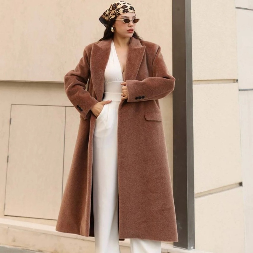 Old Money Coat - Picture 9 of 12